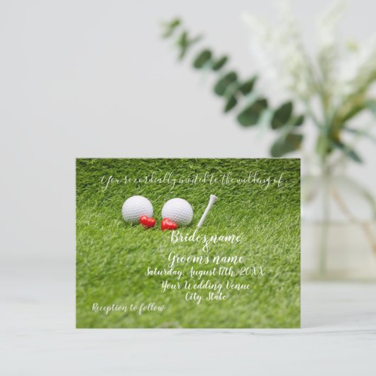 2つの結婚式招待状がgrにあるゴルフハートカード ポストカード (スタンド正面)