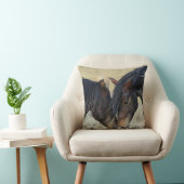 2つの茶色の野生の馬のヌズリング クッション (椅子)