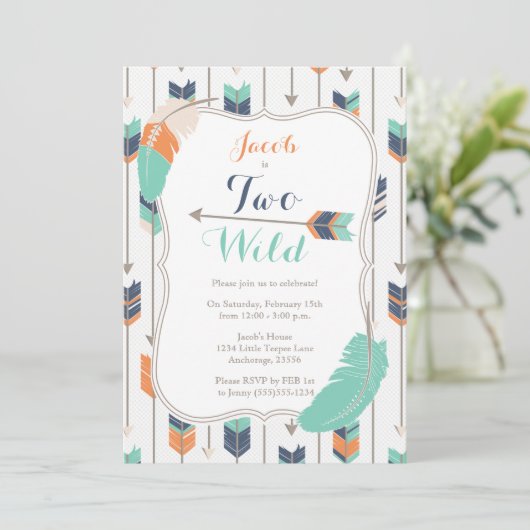 2つの野生の部族の矢の誕生日パーティブルーグリーン 招待状 (スタンド正面)