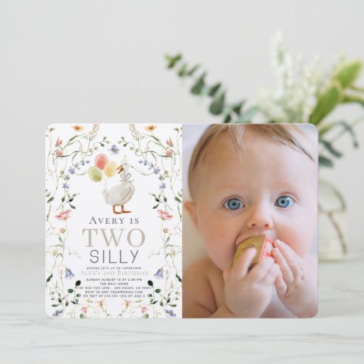 2つの間抜けガチョウの花の写真2nd誕生日 招待状 (スタンド正面)