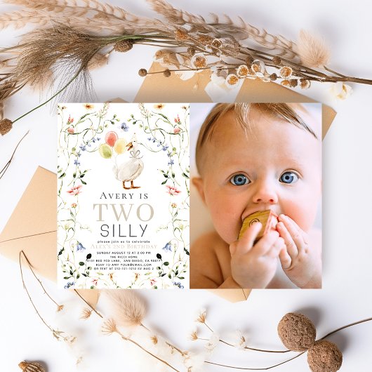 2つの間抜けガチョウの花の写真2nd誕生日 招待状
