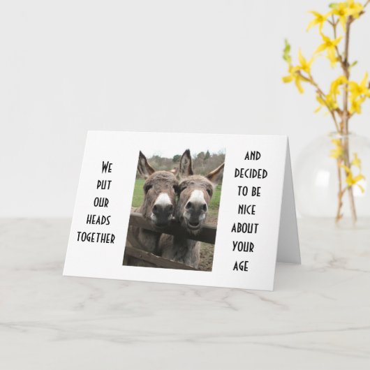 2つの頭が切れる"A"あなたの年齢のロバスタイルのおもしろいを作る カード (黄色い花)