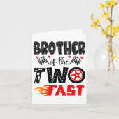 2つの高速の2番目の誕生日の少年レーシングカの兄 カード (黄色い花)