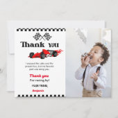 2つの高速カーレースのボーイバースデーパーティーサンキューカード 招待状 (正面)