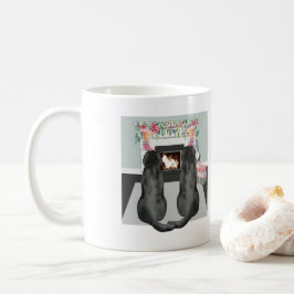 2つの黒いラブラドールドッグクリスマス暖炉のシーン コーヒーマグカップ