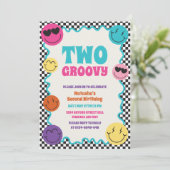 2つのGroovyカラフルレトロスマイル第2誕生日 招待状 (スタンド正面)