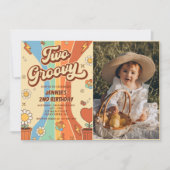 2つのGroovyレトロレインボー2nd誕生日パーティー写真 招待状 (正面)