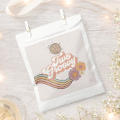 2つのGroovy 2番目の誕生日パーティー フェイバーバッグ (クリップ留めされた状態)