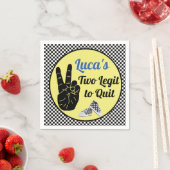 2つのLegitやめ |レトロ2回誕生日チェッカーボード スタンダードカクテルナプキン (インサイチュ)