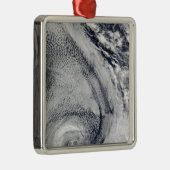 2つのS形の極ハリケーン メタルオーナメント (右)