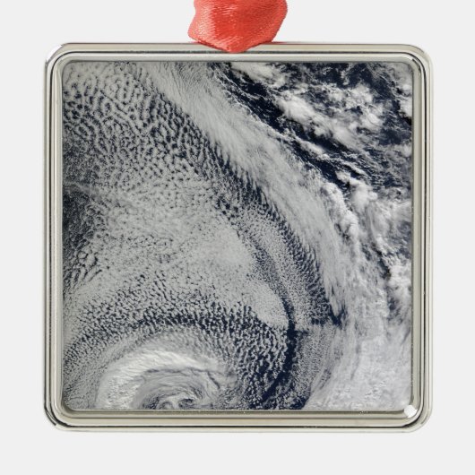 2つのS形の極ハリケーン メタルオーナメント (正面)