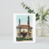 2つのTotempolesのビューWrangell, AK ポストカード (スタンド正面)