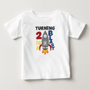 2つを回す誕生日のロケットの第2ワイシャツは送風です ベビーTシャツ
