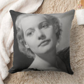 2つを提起している女性 クッション (ブランケット)