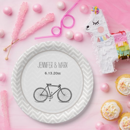 2つを結婚するエレガントな灰色のシェブロンのヴィンテージの自転車 ペーパープレート (パーティー)