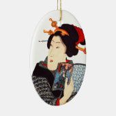2つを読んでいる日本のな女性 セラミックオーナメント (右)