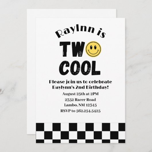 2つクールの2番目の誕生日レトロスマイルチェッカーボード 招待状 (正面/裏面)