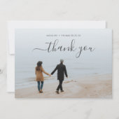 2つシンプルのミニマルフォトコラージュを使用した結婚 サンキューカード (正面)