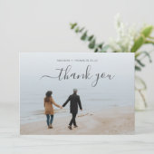 2つシンプルのミニマルフォトコラージュを使用した結婚 サンキューカード (スタンド正面)