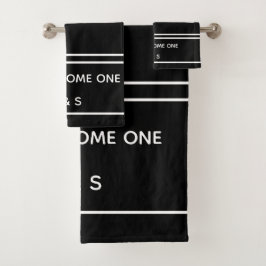 2つシンプルは白黒モノグラムになる バスタオルセット