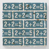 2に2を加えると5になる ストーンコースター (正面)