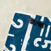 2に2を加えると5になる ビーチタオル (インサイチュ)