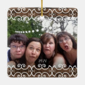 2カスタム写真素朴のクリスマスモダン姉 セラミックオーナメント (裏面)