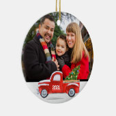 2カスタム面ファミリーフォトレッドトラッククリスマスチェア セラミックオーナメント (右)