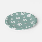 2グルービーレトロボーイ平和サイン誕生日 ペーパープレート (アングル)