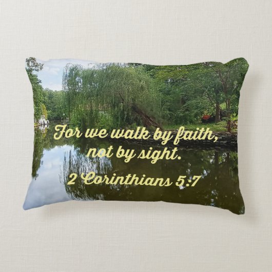 2コリント5:7わたしたちは信仰によって歩くのだ アクセントクッション (裏面)