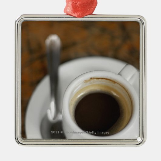 2コーヒーのクローズアップ メタルオーナメント (正面)