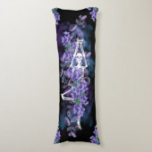 2デザイン:スケルトンを持つ薄紫フィールド ボディピロー (正面縦)