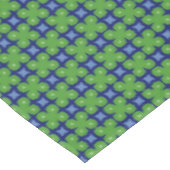 2トーンの4枚葉クローバー（青） テーブルクロス (アングル)