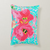 2バラ色の赤いサンゴ梅熱狂するハイビスカスオンアクア アクセントクッション (裏面(縦))