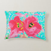 2バラ色の赤いサンゴ梅熱狂するハイビスカスオンアクア アクセントクッション (裏面)