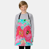 2バラ色の赤いサンゴ梅熱狂するハイビスカスオンアクア エプロン (着用した状態)