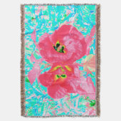 2バラ色の赤いサンゴ梅熱狂するハイビスカスオンアクア スローブランケット (正面縦)