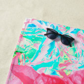 2バラ色の赤いサンゴ梅熱狂するハイビスカスオンアクア ビーチタオル (インサイチュ)