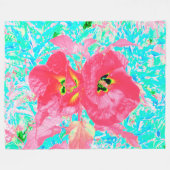 2バラ色の赤いサンゴ梅熱狂するハイビスカスオンアクア フリースブランケット (正面(横))