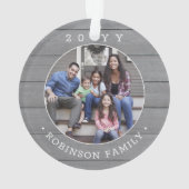 2フォトシンプルタイポグラフィ年グレイフェイクウッド オーナメント (裏面)