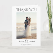 2フォトシンプルモダンタイポグラフィ結婚折り曲げ サンキューカード (正面)