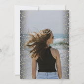 2フォトスイート16ブラックモダンおよび金ゴールドグリッター 招待状 (裏面)