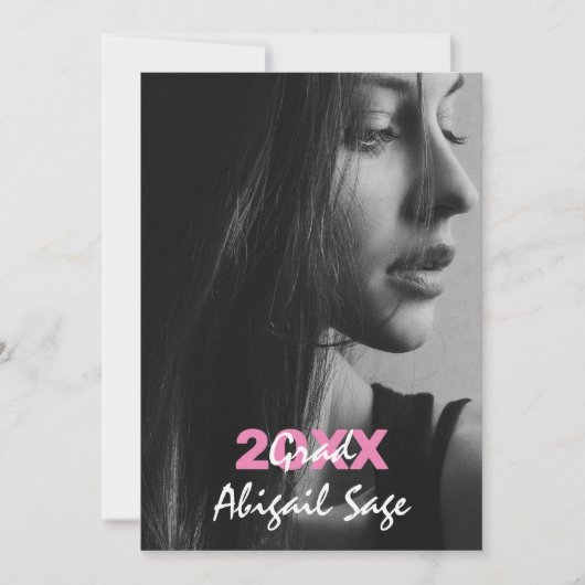 2フォトトレンディーモダンピンクと白の卒業 招待状 (正面)