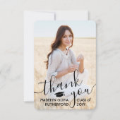 2フォトニューアドレスブラックタイポグラフィ卒業 サンキューカード (正面)