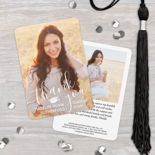 2フォトニューアドレスホワイトタイポグラフィ卒業 サンキューカード