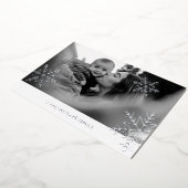 2フォトフォイルスノーフレークシンプルクリスマスフォイ 箔シーズンカード (回転した状態)