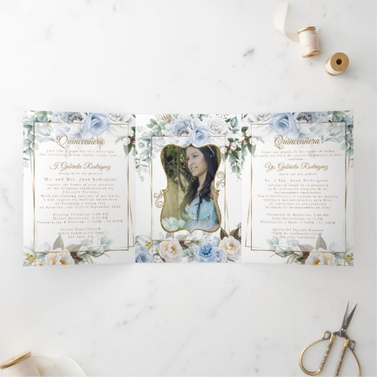 2フォトブルーピーニーミスカインスアニョストリフォールド 三つ折り招待状 (内部)