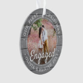2フォト初めてのクリスマス婚約したグレイフェイクウッド オーナメント (正面)