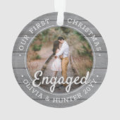2フォト初めてのクリスマス婚約したグレイフェイクウッド オーナメント (裏面)