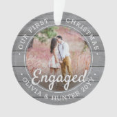 2フォト初めてのクリスマス婚約したグレイフェイクウッド オーナメント (正面)